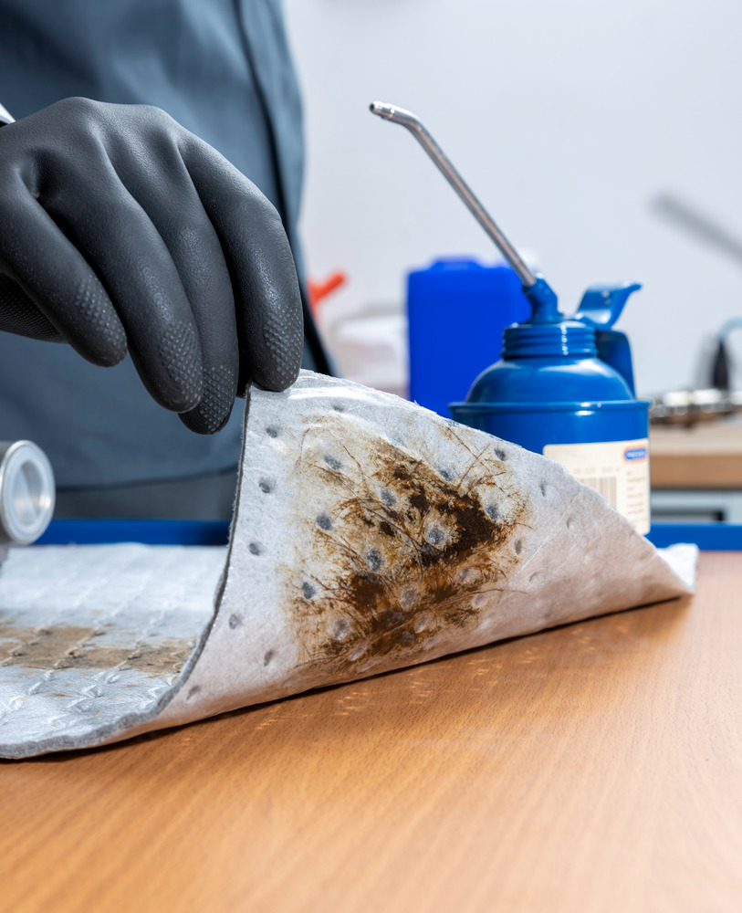 DENSORB Universalbindemittel Vlies Matten mit undurchlässiger PE-Folie, 40 cm x 40 cm, 100 Stück - 1