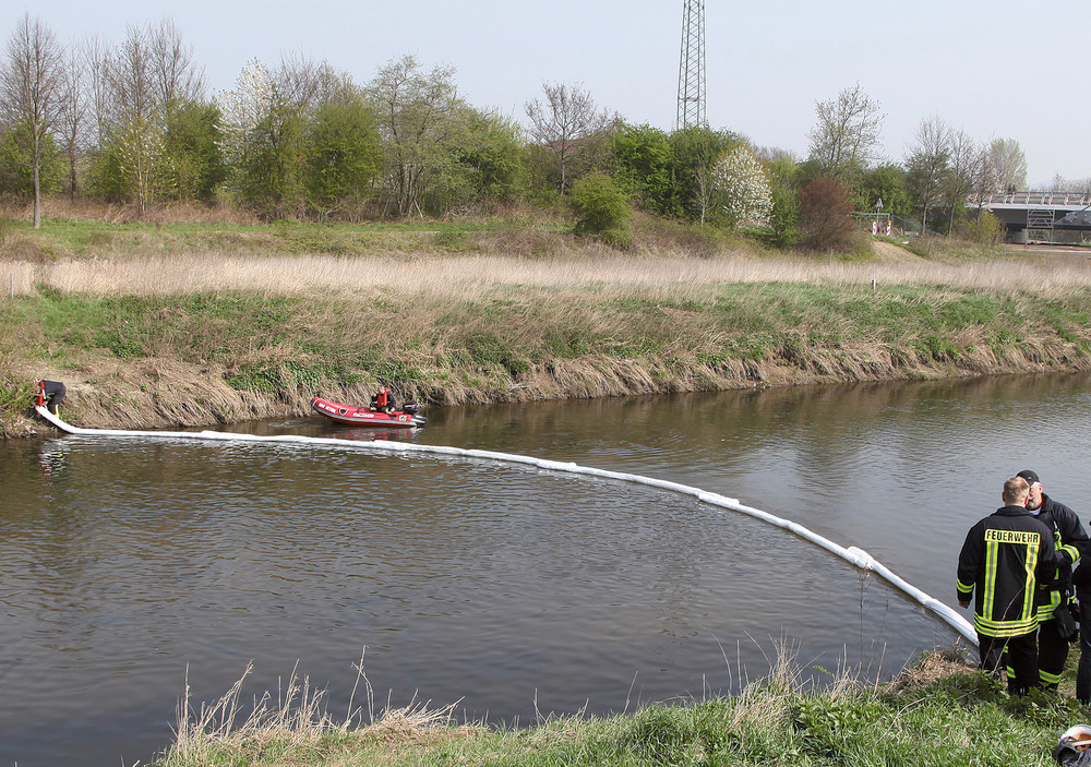 DENSORB Ölbindemittel Ölsperren zur Eingrenzung und Aufnahme von Öl auf Wasser, 3 m x 13 cm, 4 Stück - 1